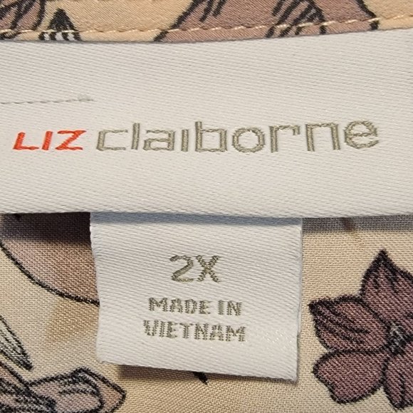 Elegant Floral Flutter Sleeve Top - Liz Claiborne - Picture 4 of 4